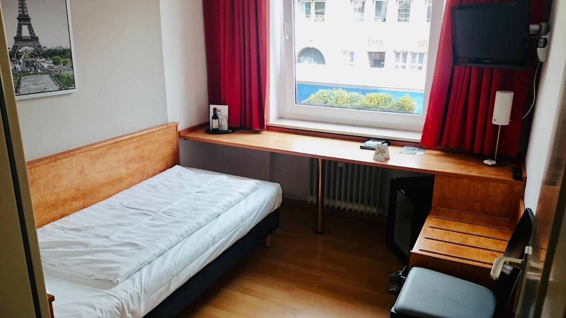 Hotel Novostar Κάσελ Εξωτερικό φωτογραφία